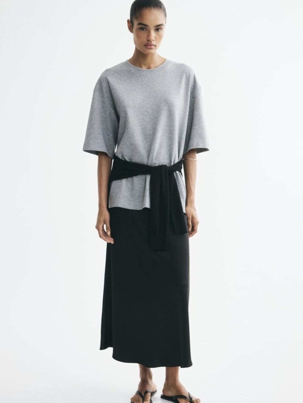 Women H&M Maxi Skirt in Black